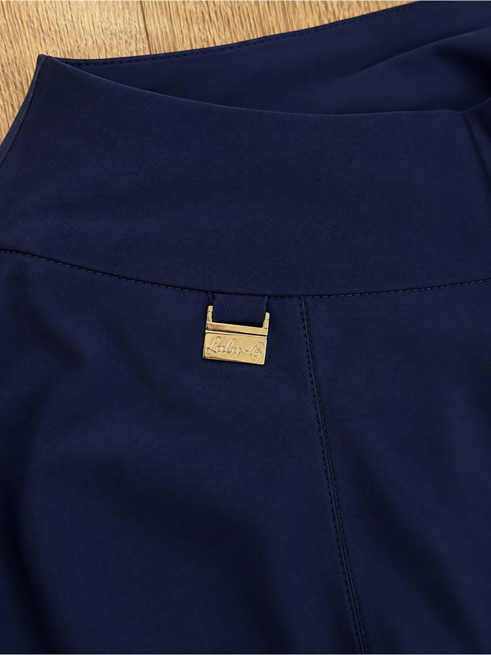 NWT Lulu-B Bangladine Contemporary Capri Pants in Navy, Size 6 - Picture 2 of 7